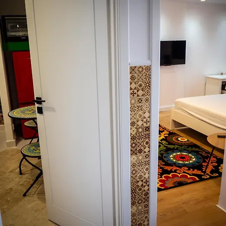 Eroii Revolutiei 84 * Бухарест