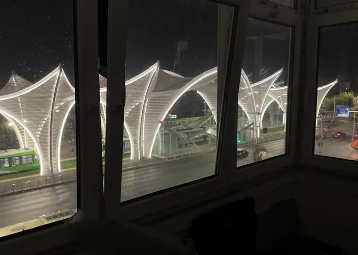 Eroii Revolutiei 84 ブカレスト