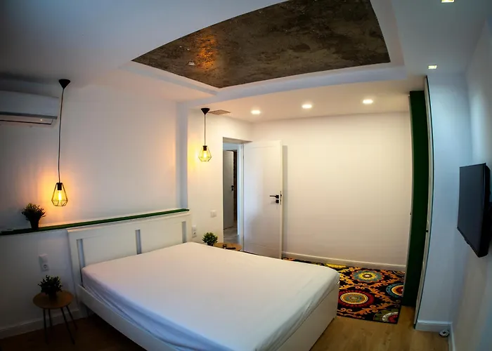 Eroii Revolutiei 84 *