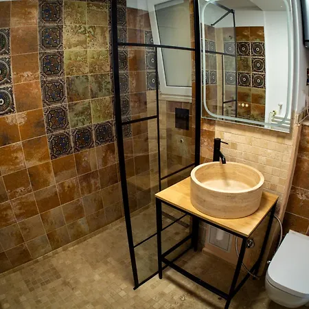 Eroii Revolutiei 84 Apartamento