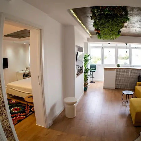 Eroii Revoluției 84