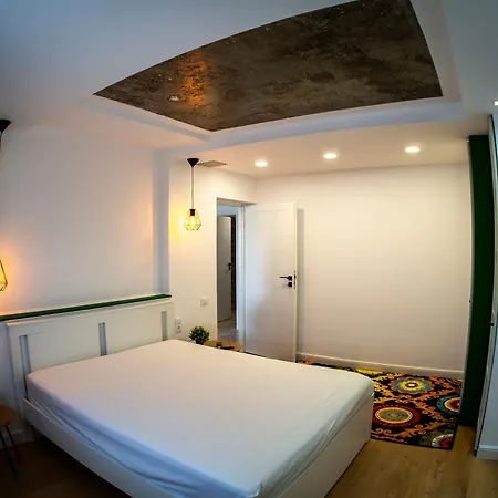 Eroii Revoluției 84 *